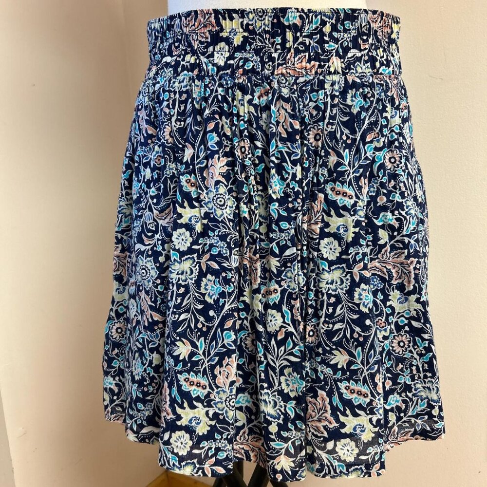 Y2K Old Navy Blue Floral Skirt with elastic waistband